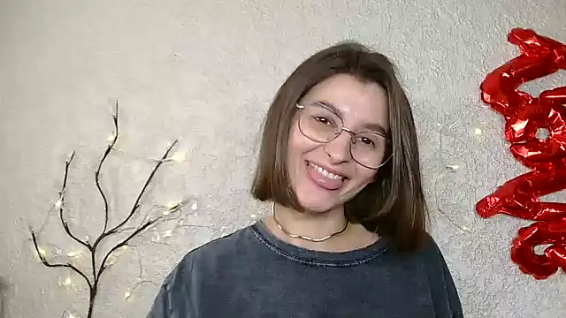 luna Gharming online show from March 2025 10:55:02 AM