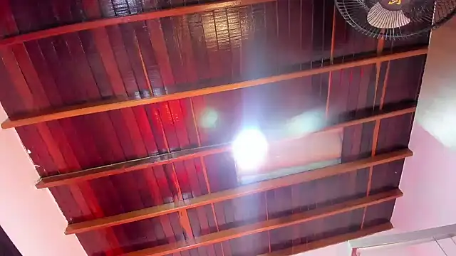 Small Hot19 online show from October 2025 10:13:02 AM