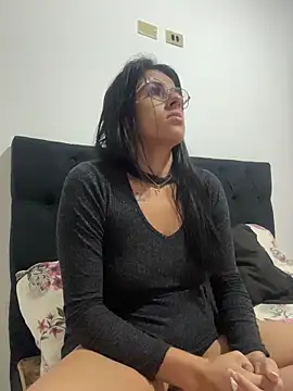 Snapshot of jheicylli chatting on May 2026 02:23:02 PM jheicylli online show from May 2026 02:23:02 PM