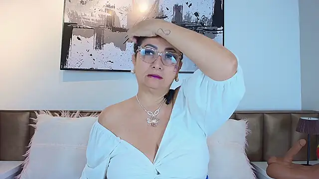 AlessandraLeroy online show from July 2026 12:33:01 PM
