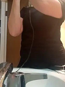 KITTYBOOBOOFUXX online show from November 2025 03:12:01 AM