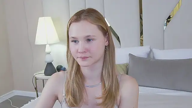 Snapshot of AmeliRoyse chatting on April 2026 05:15:02 PM AmeliRoyse online show from April 2026 05:15:02 PM