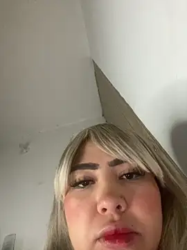 Mia cullen  online show from October 2025 02:19:01 AM