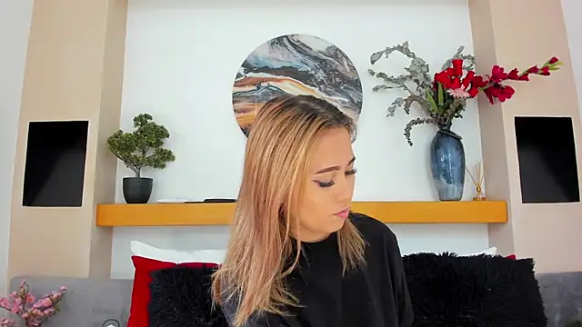 AzuraWave online show from March 2025 07:46:01 PM