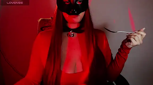 Hannah Kiim online show from March 2025 04:30:02 AM