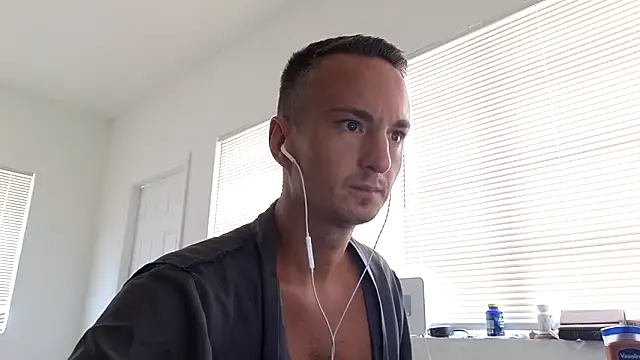 TheDaddy005 online show from June 2026 06:01:02 PM