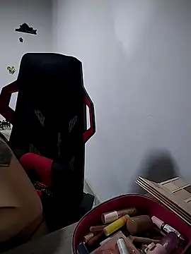 esmeralda jadees online show from December 2025 08:38:02 PM