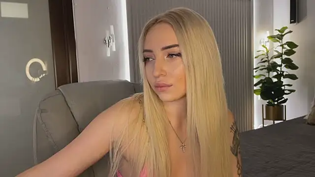 OhMyEmma online show from November 2025 01:20:02 AM