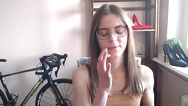 Snapshot of love_megi chatting on February 2026 02:27:01 PM love megi online show from February 2026 02:27:01 PM