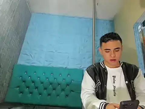 NohaCollens online show from March 2025 11:27:01 AM