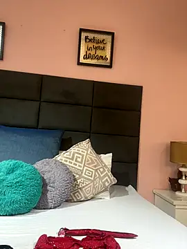 SophiaQueens online show from October 2025 08:05:02 PM