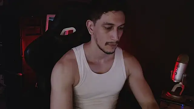 Snapshot of chicoinhibido chatting on June 2026 03:33:01 AM chicoinhibido online show from June 2026 03:33:01 AM