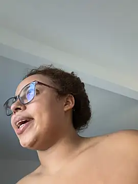 AlesiaCooper online show from May 2026 11:10:01 PM