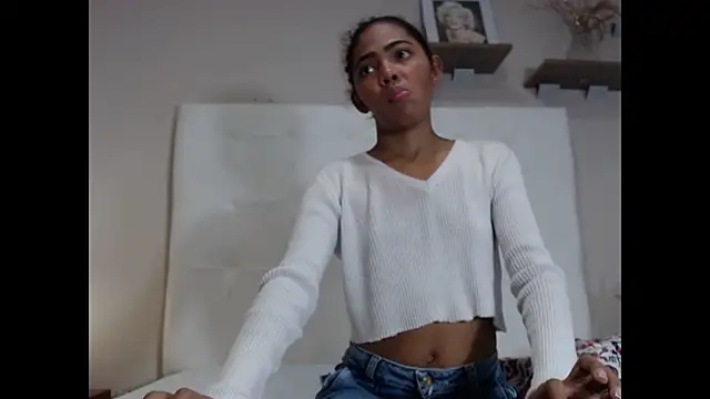 willow smitt online show from September 2025 01:22:01 PM