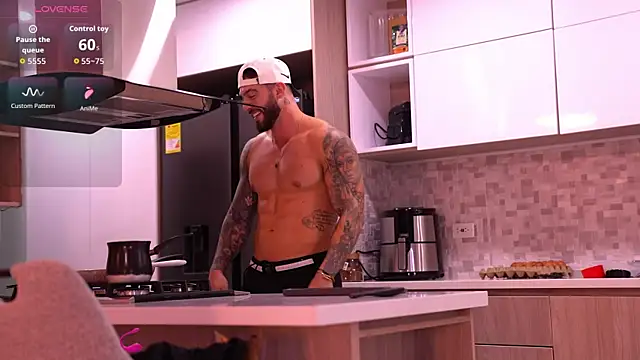 OLIVER COLT online show from September 2025 12:22:02 AM