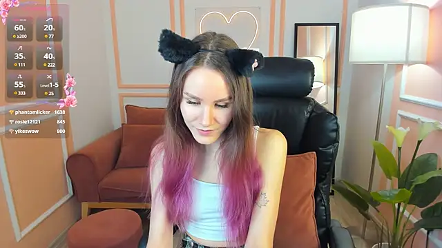 Snapshot of Clare__Florence chatting on March 2025 07:35:01 PM Clare Florence online show from March 2025 07:35:01 PM