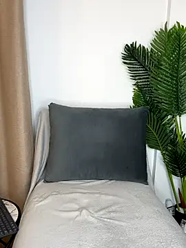 Eire Spencer online show from December 2025 04:44:02 AM