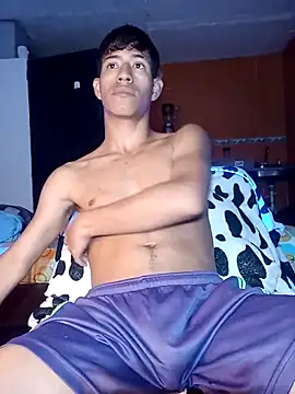 dareck 18 online show from April 2026 03:00:02 AM