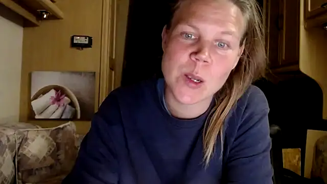 Snapshot of CallMeMaria chatting on December 2024 09:09:02 PM CallMeMaria online show from December 2024 09:09:02 PM