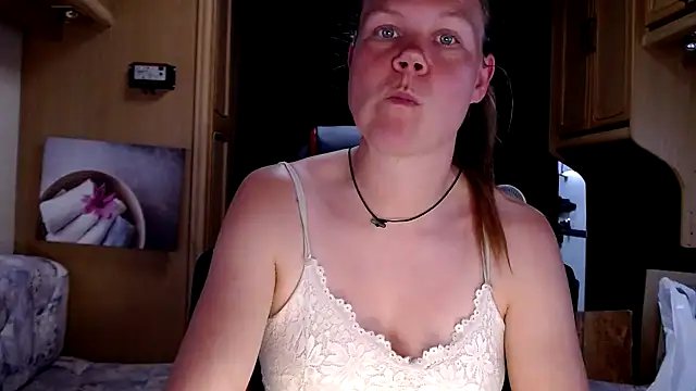 Snapshot of CallMeMaria chatting on January 2025 01:21:01 PM CallMeMaria online show from January 2025 01:21:01 PM