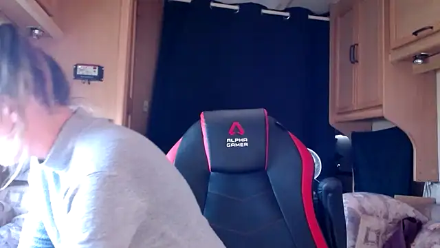 Snapshot of CallMeMaria chatting on January 2025 04:39:01 PM CallMeMaria online show from January 2025 04:39:01 PM