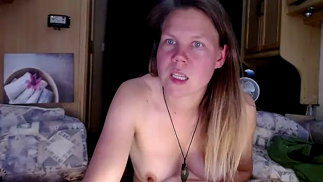 Snapshot of CallMeMaria chatting on January 2025 05:08:01 PM CallMeMaria online show from January 2025 05:08:01 PM