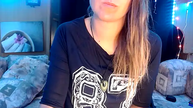 Snapshot of CallMeMaria chatting on February 2025 10:26:01 AM CallMeMaria online show from February 2025 10:26:01 AM