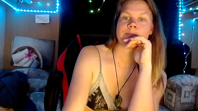 Snapshot of CallMeMaria chatting on March 2025 01:09:01 PM CallMeMaria online show from March 2025 01:09:01 PM