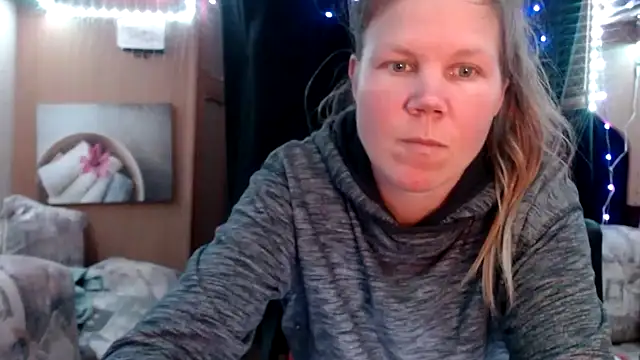 Snapshot of CallMeMaria chatting on March 2025 08:32:02 PM CallMeMaria online show from March 2025 08:32:02 PM