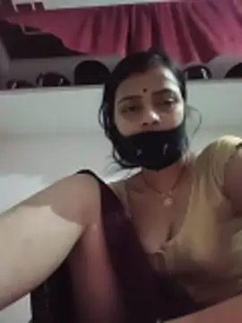Snapshot of Daya_Chheda chatting on June 2026 12:32:02 AM Daya Chheda online show from June 2026 12:32:02 AM