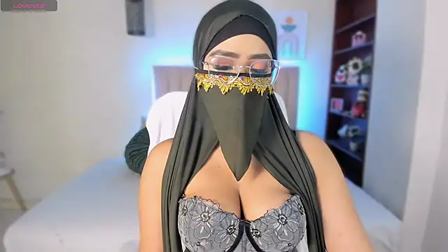 Sasha Anaan online show from October 2025 08:59:02 AM