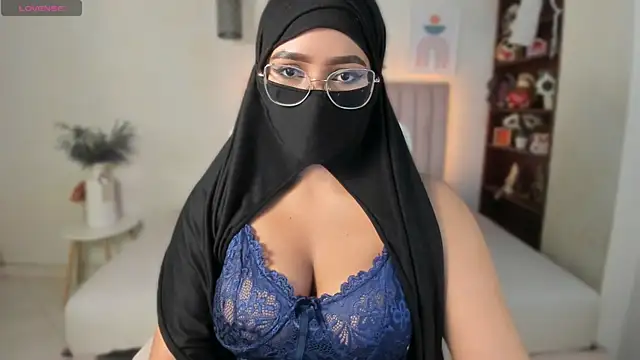 Sasha Anaan online show from January 2026 03:32:01 AM