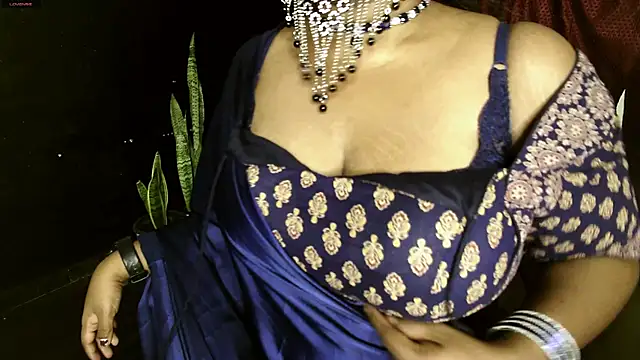 mallutamizhachi online show from June 2026 08:37:02 PM