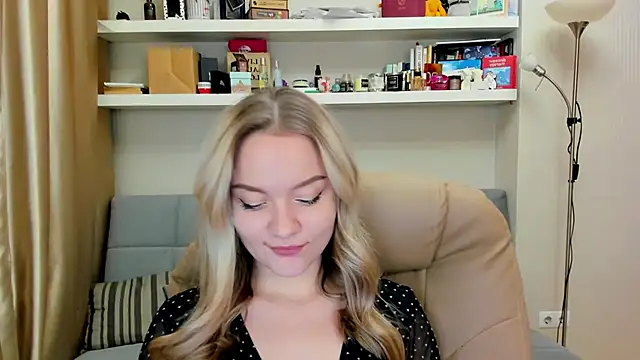 Kara Smith  online show from December 2024 09:26:01 PM