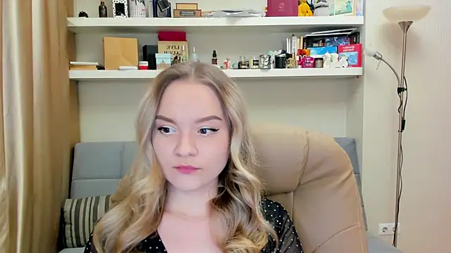 Kara Smith  online show from January 2025 12:26:02 AM