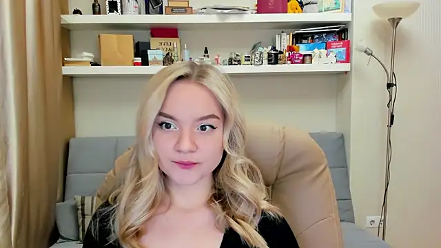 Kara Smith  online show from February 2025 11:03:01 PM