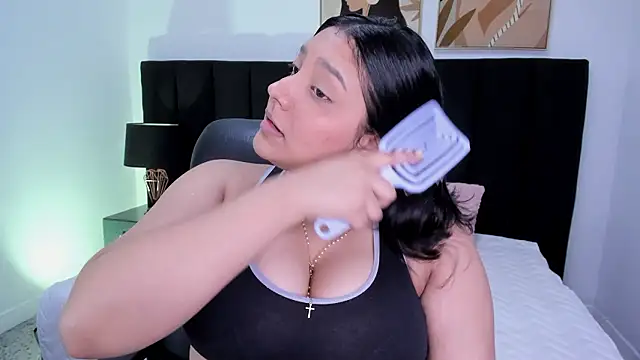 dullce77 online show from March 2026 07:31:01 PM