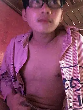 Snapshot of Johnnixes19 chatting on October 2025 04:46:01 AM Johnnixes19 online show from October 2025 04:46:01 AM