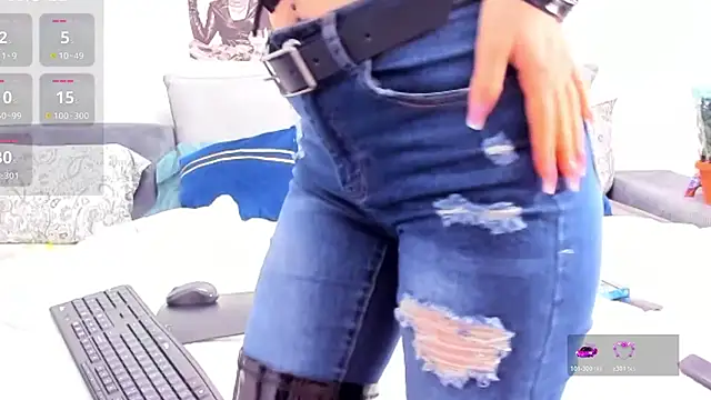 Snapshot of FindomGoddess1 chatting on February 2026 05:48:02 AM FindomGoddess1 online show from February 2026 05:48:02 AM