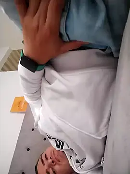 Snapshot of Andy-rtg chatting on March 2025 08:32:02 PM Andy-rtg online show from March 2025 08:32:02 PM