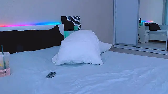 Snapshot of DIANAxxxDIAMOND chatting on September 2025 07:32:02 AM DIANAxxxDIAMOND online show from September 2025 07:32:02 AM