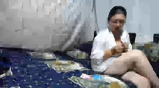 Snapshot of SHARONYJQVI chatting on March 2025 06:40:02 AM SHARONYJQVI online show from March 2025 06:40:02 AM