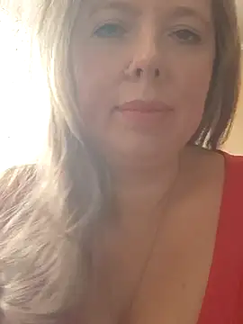 Irina3718 online show from October 2025 10:18:01 AM