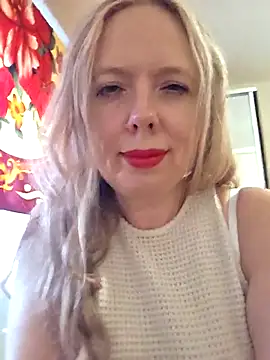 Snapshot of Irina3718 chatting on July 2026 01:03:01 PM Irina3718 online show from July 2026 01:03:01 PM