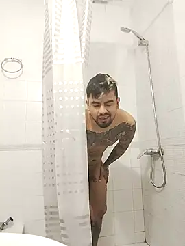 Snapshot of crazyweelove chatting on March 2025 10:25:02 AM crazyweelove online show from March 2025 10:25:02 AM