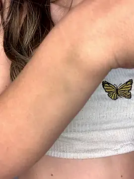 Snapshot of valery_and_Dani_ chatting on January 2026 08:01:02 PM valery and Dani online show from January 2026 08:01:02 PM