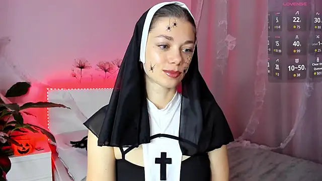 Eva McCoy online show from October 2025 09:13:02 AM