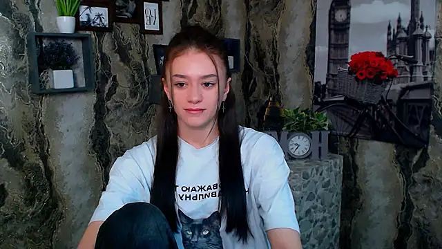 LanaTey online show from February 2026 02:22:01 PM