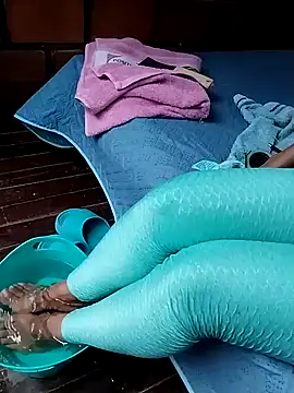 Lady Lolla11 online show from December 2025 09:11:02 PM