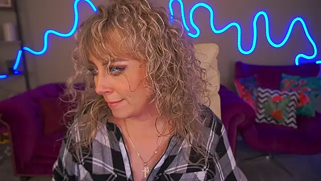 CandyLadyyy online show from October 2025 08:41:02 PM